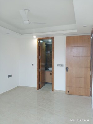 Room in 3 BHK Builder Floor at Vasant Kunj – for Rent