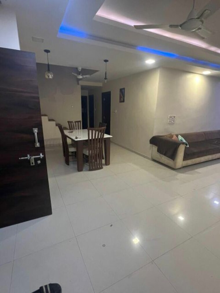 Living Room, goyal-intercity 4 Bedroom 2500 Sq.Ft. Apartment In Memnagar Ahmedabad 9950183