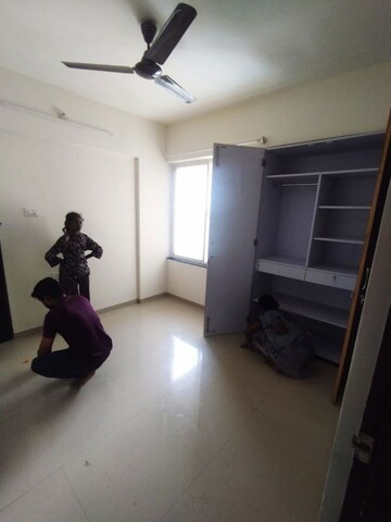 Room in 2 BHK Apartment at Bhawadi – for Rent