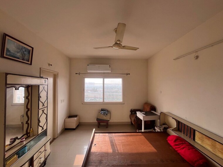 Room, raebareli road 3.5 Bedroom 1600 Sq.Ft. Apartment In Raebareli Road Lucknow 9950165