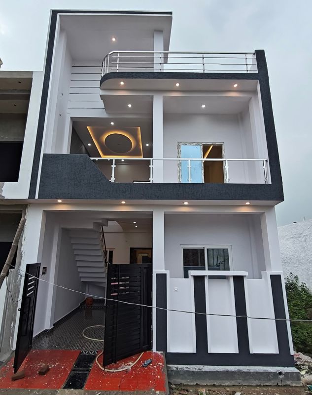 3 BHK + Pooja Room,Servant Room,Study Room Independent House For Sale in Gomti Nagar
