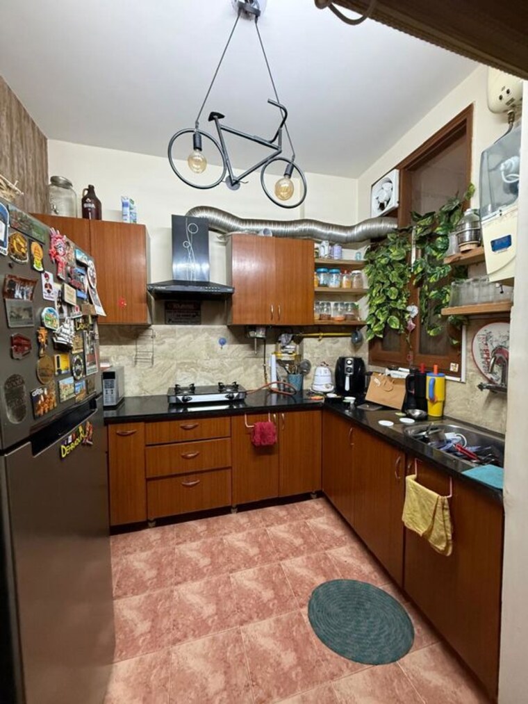 Kitchen, chittaranjan park 3 Bedroom 1150 Sq.Ft. Builder Floor In Chittaranjan Park Delhi 9950245