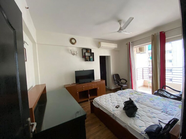 Room, puri-pranayam 3 Bedroom 1693 Sq.Ft. Apartment In Sector 82 Faridabad 9950023