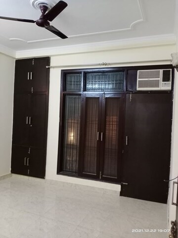 Room in 2 BHK Builder Floor at Vasant Kunj – for Rent
