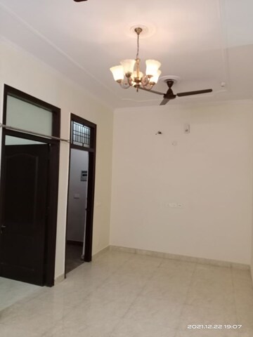 Room in 2 BHK Builder Floor at Vasant Kunj – for Rent