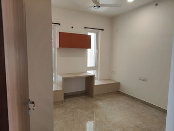 Room in 3 BHK Apartment at Aurobindo Kohinoor, Serilingampally – for Rent