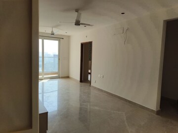Room in 3 BHK Apartment at Aurobindo Kohinoor, Serilingampally – for Rent