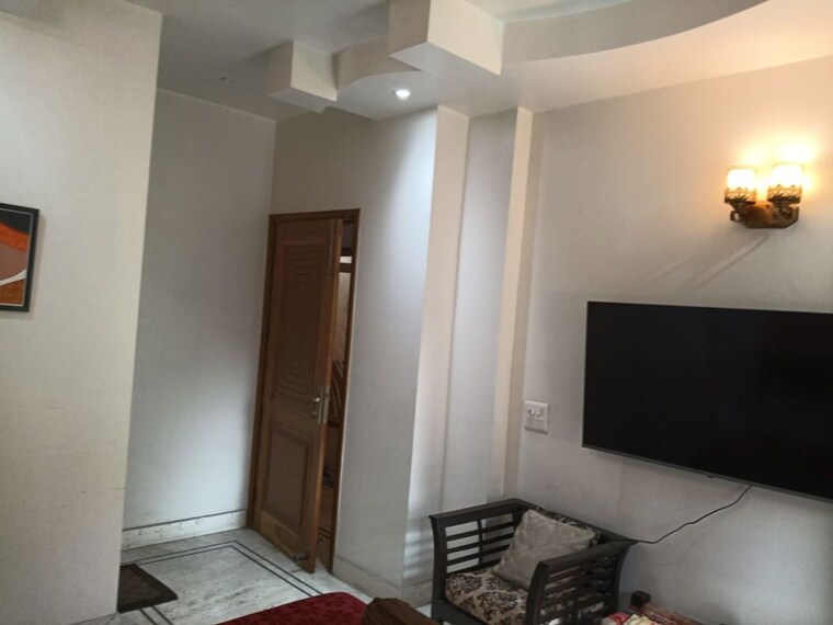 Living Room, kailash colony 3 Bedroom 1550 Sq.Ft. Builder Floor In Kailash Colony Delhi 9950276