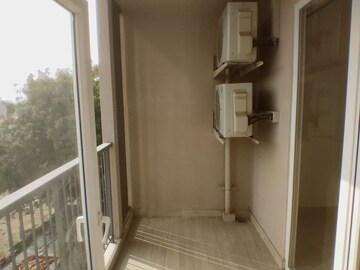 Bathroom in 2.5 BHK Builder Floor at Signature Global City 92, Sector 92 – for Sale