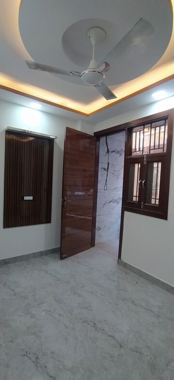 Room in 2 BHK Builder Floor at Vipin Garden – for Sale