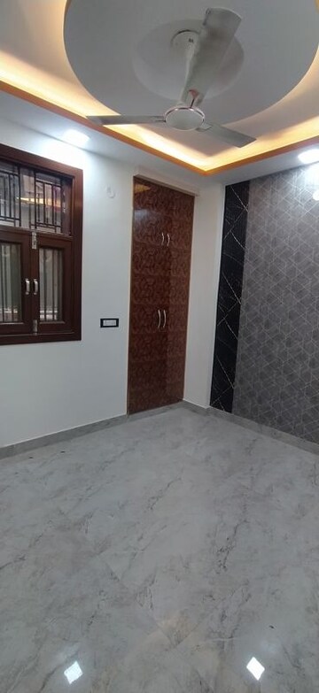 Room in 2 BHK Builder Floor at Vipin Garden – for Sale