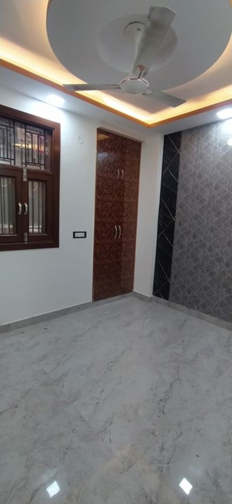 Room, vipin garden 2 Bedroom 60 Sq.Yd. Builder Floor In Vipin Garden Delhi 9950374