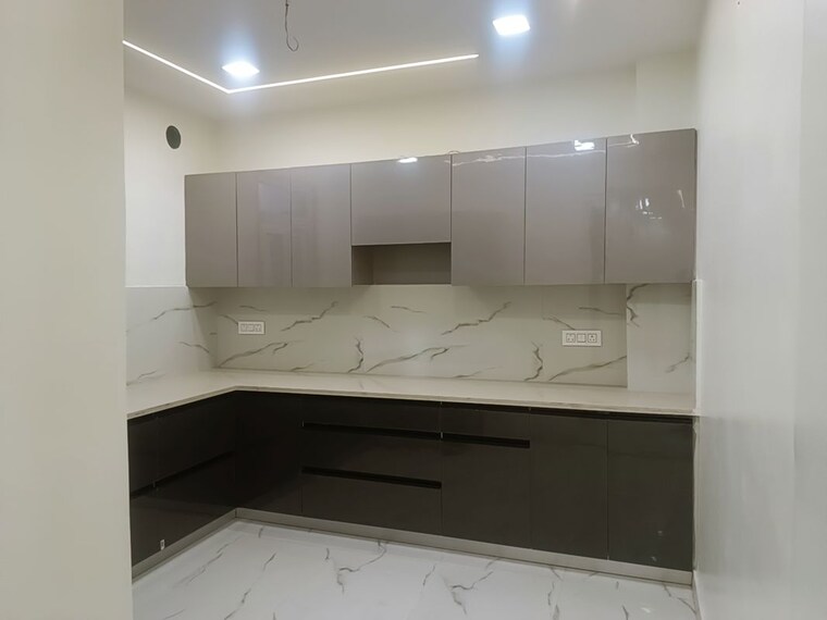Kitchen, virender nagar 3 Bedroom 1500 Sq.Ft. Builder Floor In Virender Nagar Delhi 9950391