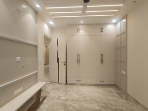 Building Lobby in 3 BHK Builder Floor at Janakpuri – for Sale