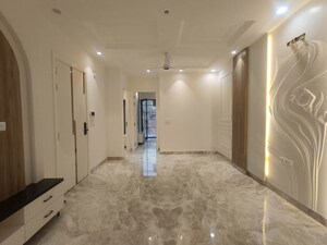 Room in 3 BHK Builder Floor at Janakpuri – for Sale