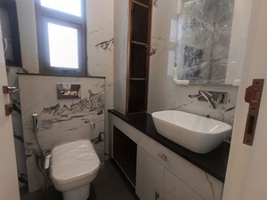 Team Area in 3 BHK Builder Floor at Janakpuri – for Sale