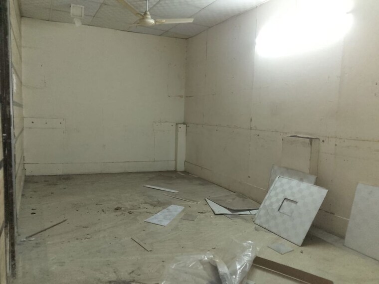 Bathroom, sector 18 dwarka 4 Bedroom 2135 Sq.Ft. Builder Floor In Sector 18 Dwarka Delhi 9950613