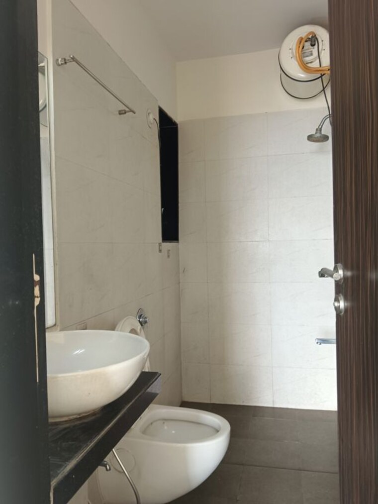 Bathroom, rustomjee-urbania-atelier 2 Bedroom 620 Sq.Ft. Apartment In Thane West Thane 9950664