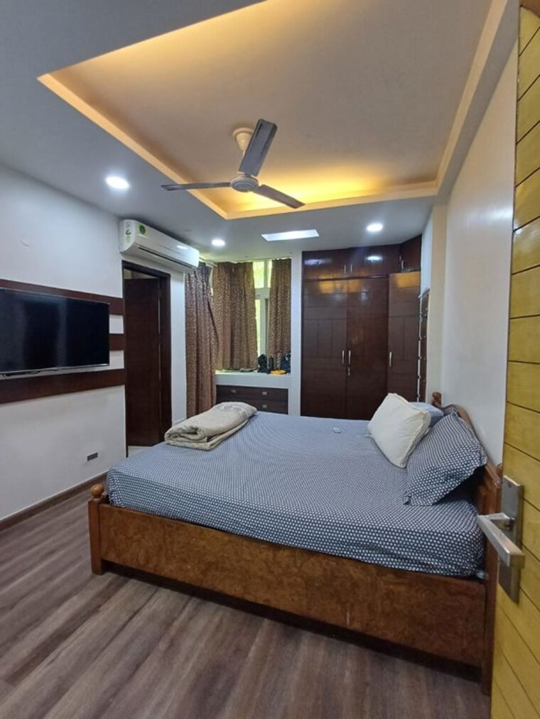 Bedroom, nehru enclave 2 Bedroom 1400 Sq.Ft. Builder Floor In Nehru Enclave Delhi 9950699