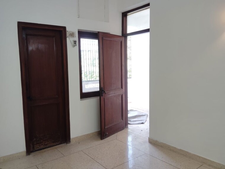 Room, kalkaji 3 Bedroom 1550 Sq.Ft. Builder Floor In Kalkaji Delhi 9950700