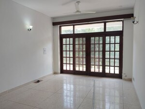 Room in 3 BHK Builder Floor at Kalkaji – for Rent