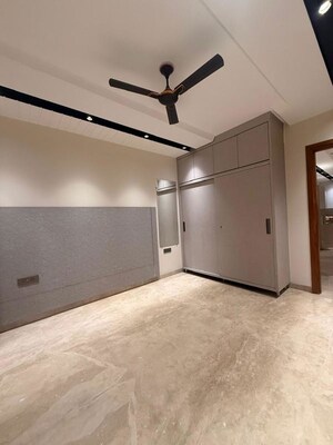 Room in 3 BHK Builder Floor at Tilak Nagar – for Sale