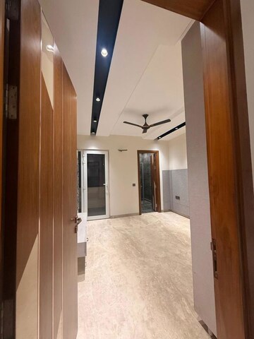 Room in 3 BHK Builder Floor at Tilak Nagar – for Sale