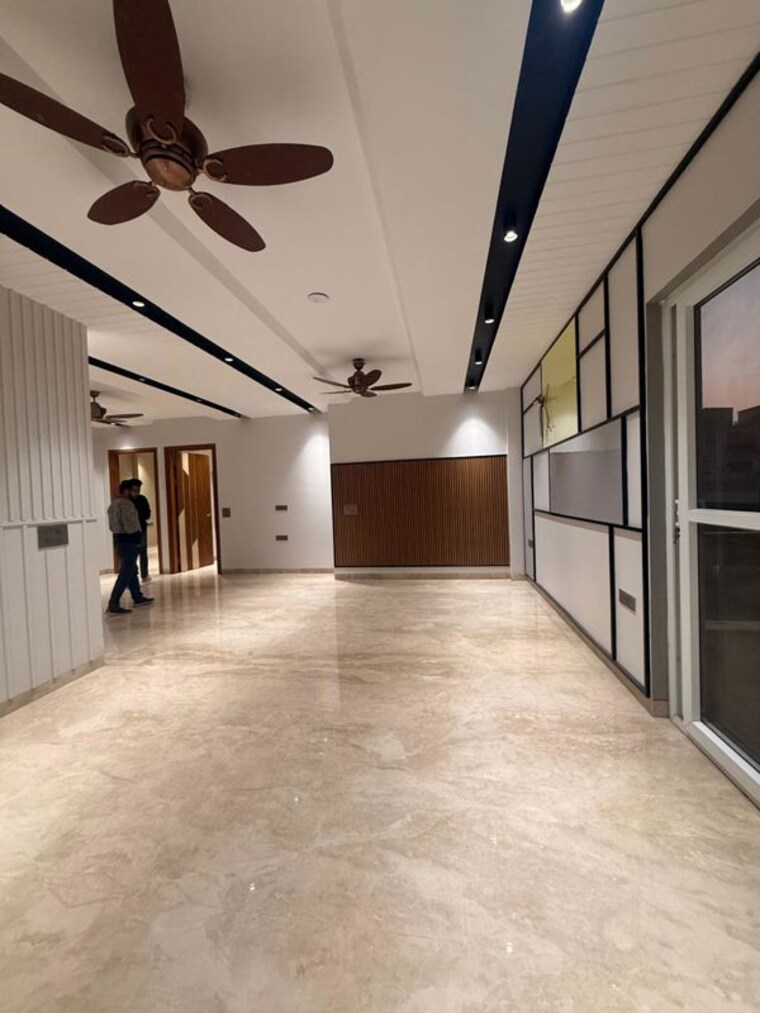 Room, tilak nagar 3 Bedroom 1800 Sq.Ft. Builder Floor In Tilak Nagar Delhi 9950710