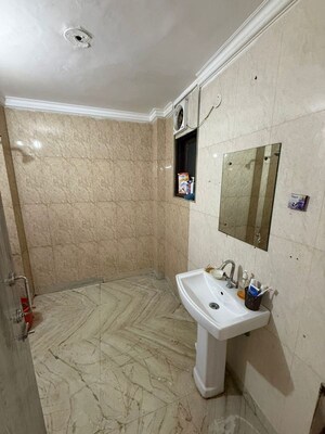 Bathroom in 2 BHK Builder Floor at Saket – for Rent