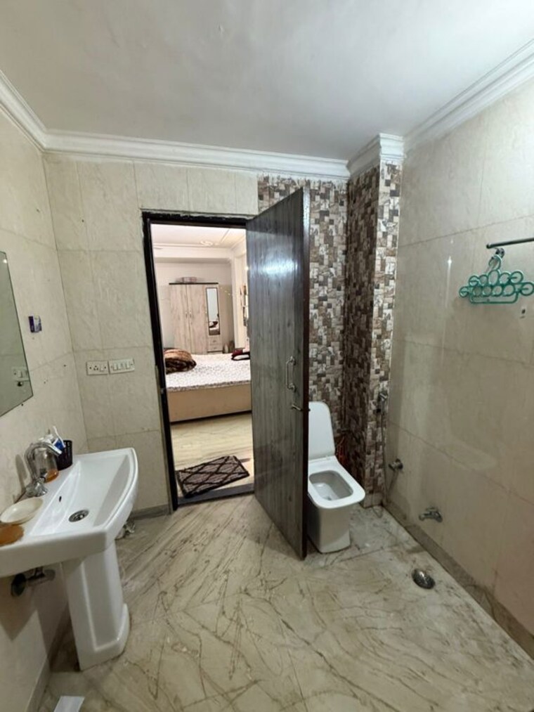 Bathroom, saket 2 Bedroom 800 Sq.Ft. Builder Floor In Saket Delhi 9950755