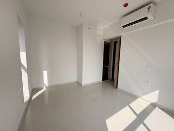 Room in 2 BHK Apartment at Lodha Codename Premier, Dombivli East – for Rent