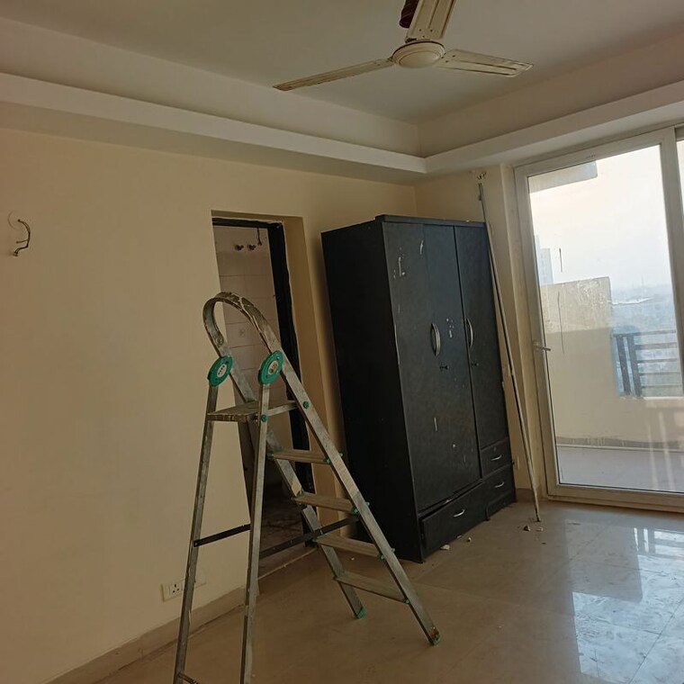 Room, puri-the-pranayam 2 Bedroom 1200 Sq.Ft. Apartment In Sector 82 Faridabad 9950880