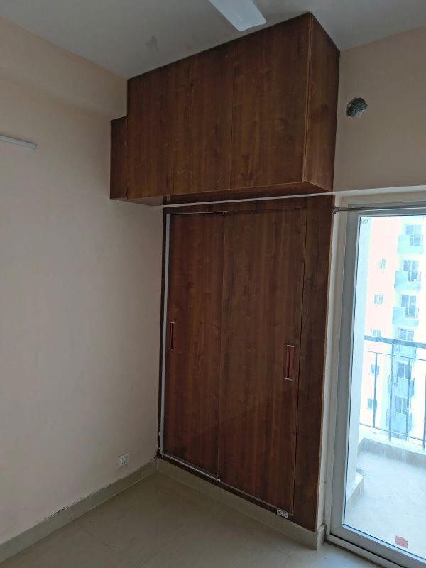 1 BHK 585 Sq.Ft. Apartment in Amrapali Dream Valley