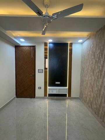 Bedroom in 3 BHK Apartment at Dwarka Mor – for Rent