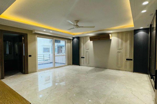 3 BHK 240 Sq.Yd. Builder Floor in SS The Lilac