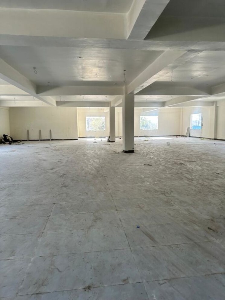  Parking, surajpur site 4 Commercial Showroom 22000 Sq.Ft. In Surajpur Site 4 Greater Noida 9951115