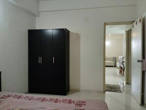 Room in 2 BHK Apartment at Near Vaishno Devi Circle On Sg Highway – for Rent