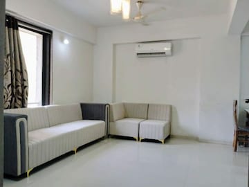 2 BHK Apartment For Rent in Near Vaishno Devi Circle On Sg Highway
