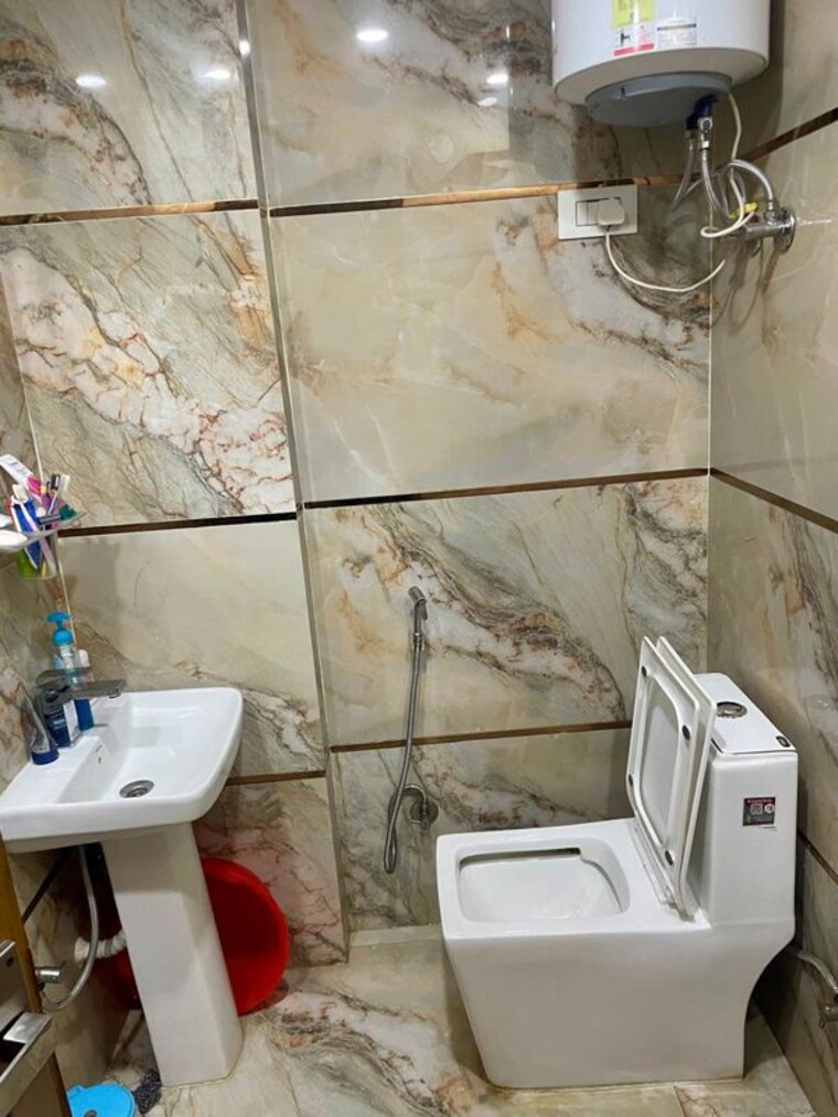 Bathroom, palm-residency-chhatarpur 2 Bedroom 950 Sq.Ft. Apartment In Chattarpur Delhi 9951121