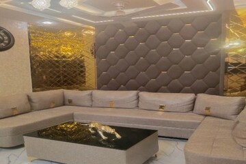 Living Room in 1 BHK Builder Floor at Dahisar East – for Sale