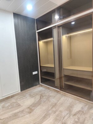 Room in 3 BHK Builder Floor at Pitampura – for Sale