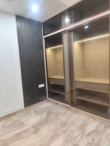 Room in 3 BHK Builder Floor at Pitampura – for Sale