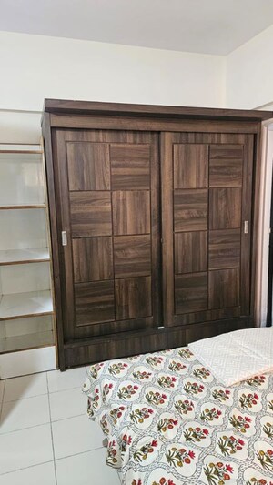 Room in 1 BHK Apartment at Silver Crest Powai, Powai – for Rent