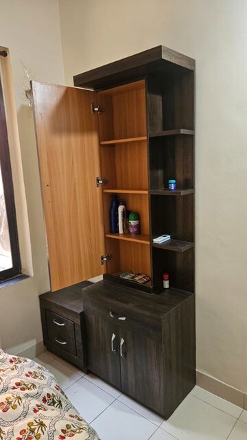 Furnished Amenities in 1 BHK Apartment at Silver Crest Powai, Powai – for Rent