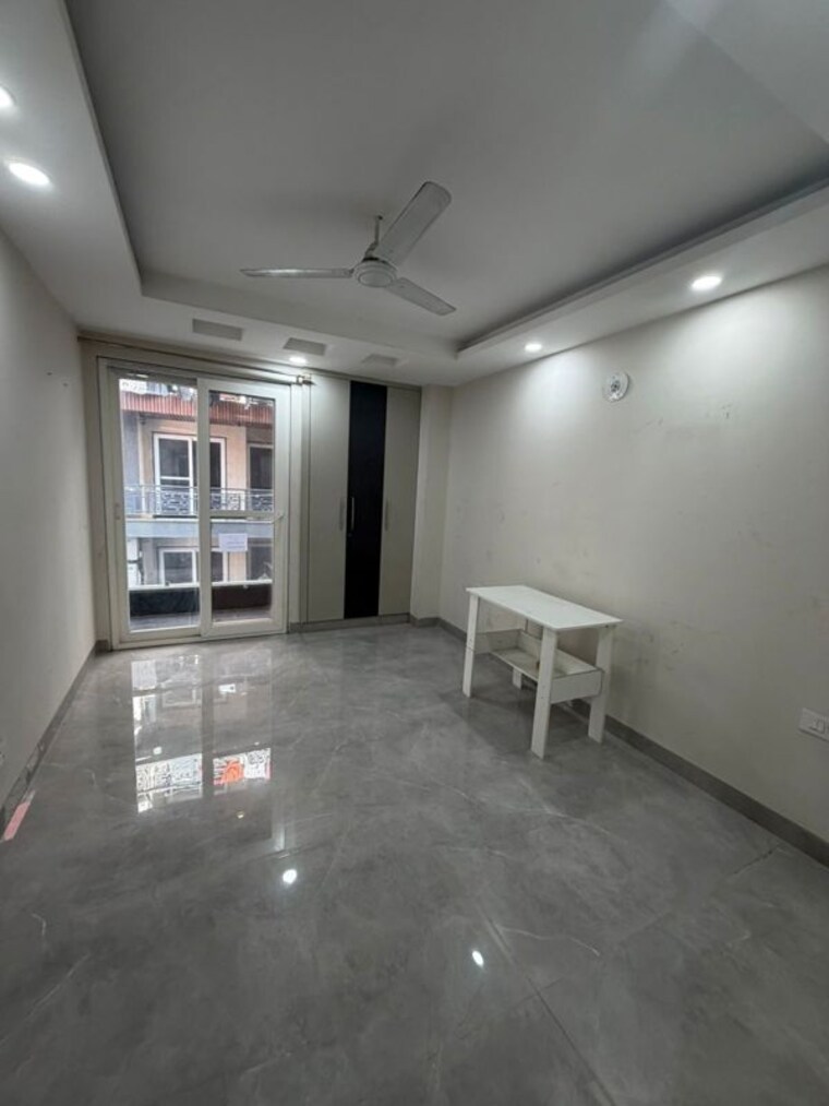 Room, palm-residency-chhatarpur 3 Bedroom 1450 Sq.Ft. Apartment In Chattarpur Delhi 9951286