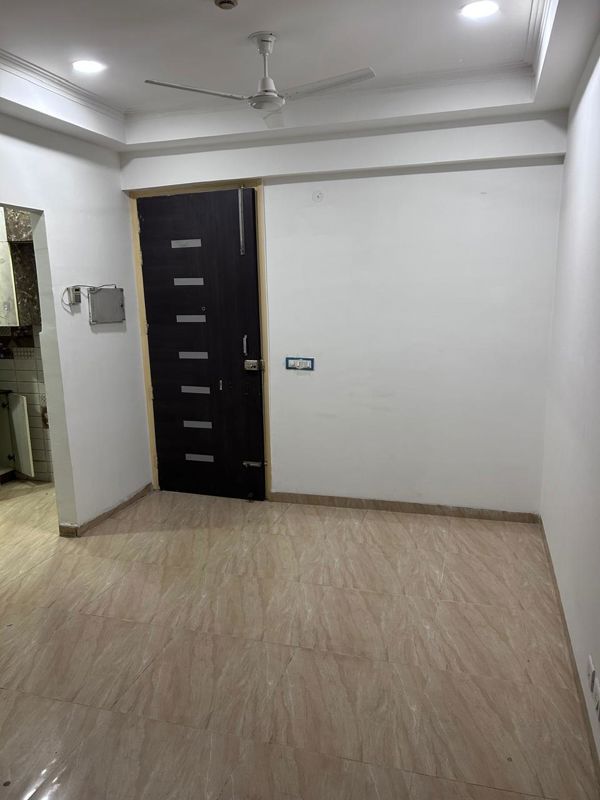 2 BHK Apartment For Rent in Gaur City 2 - 14th Avenue