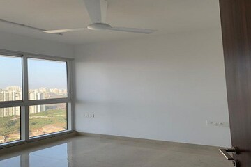 Room in 3 BHK Apartment at Runwal Forests, Kanjurmarg West – for Sale