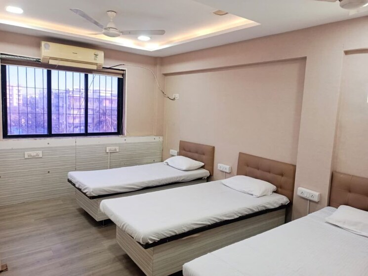 Room, vile parle west Pg For Boys & Girls In Vile Parle West 9951310