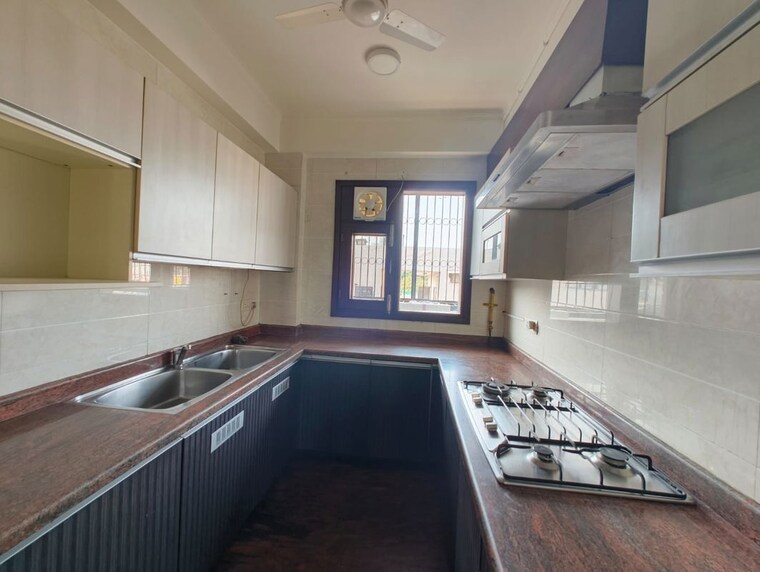 Kitchen, nehru enclave 3 Bedroom 200 Sq.Yd. Builder Floor In Nehru Enclave Delhi 9951327
