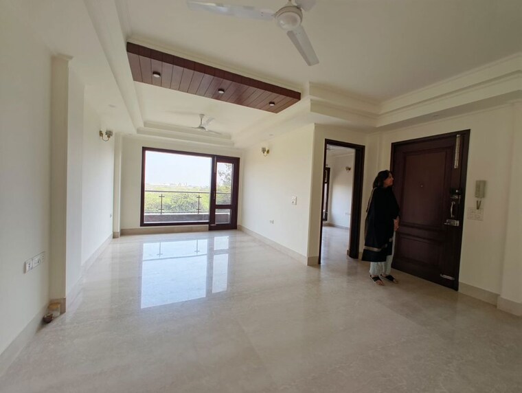 Room, nehru enclave 3 Bedroom 200 Sq.Yd. Builder Floor In Nehru Enclave Delhi 9951327